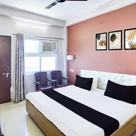ורנאסי Super Hotel O Blw Kakarmatta Near Banaras Junction מראה חיצוני תמונה