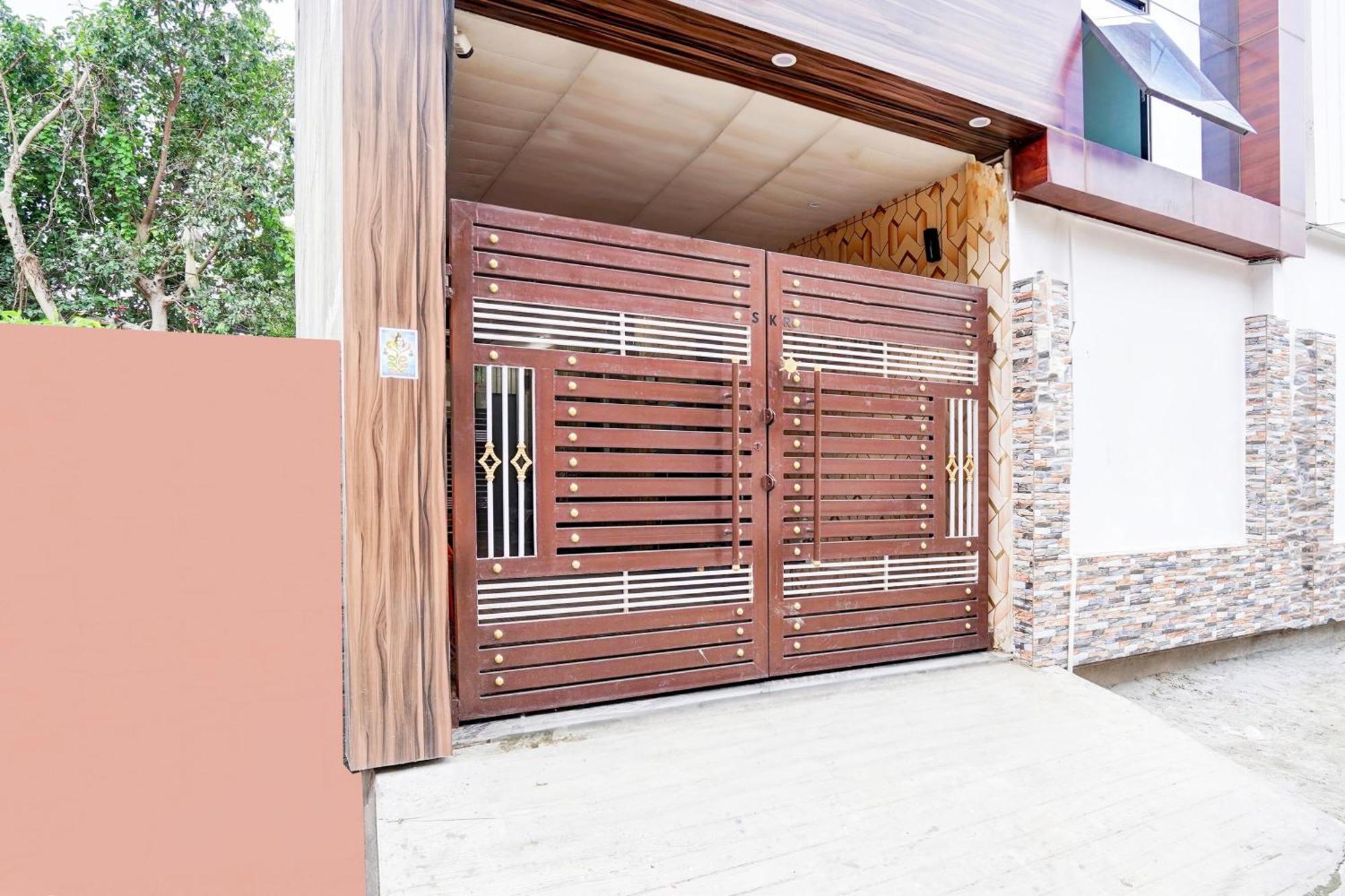 ורנאסי Super Hotel O Blw Kakarmatta Near Banaras Junction מראה חיצוני תמונה