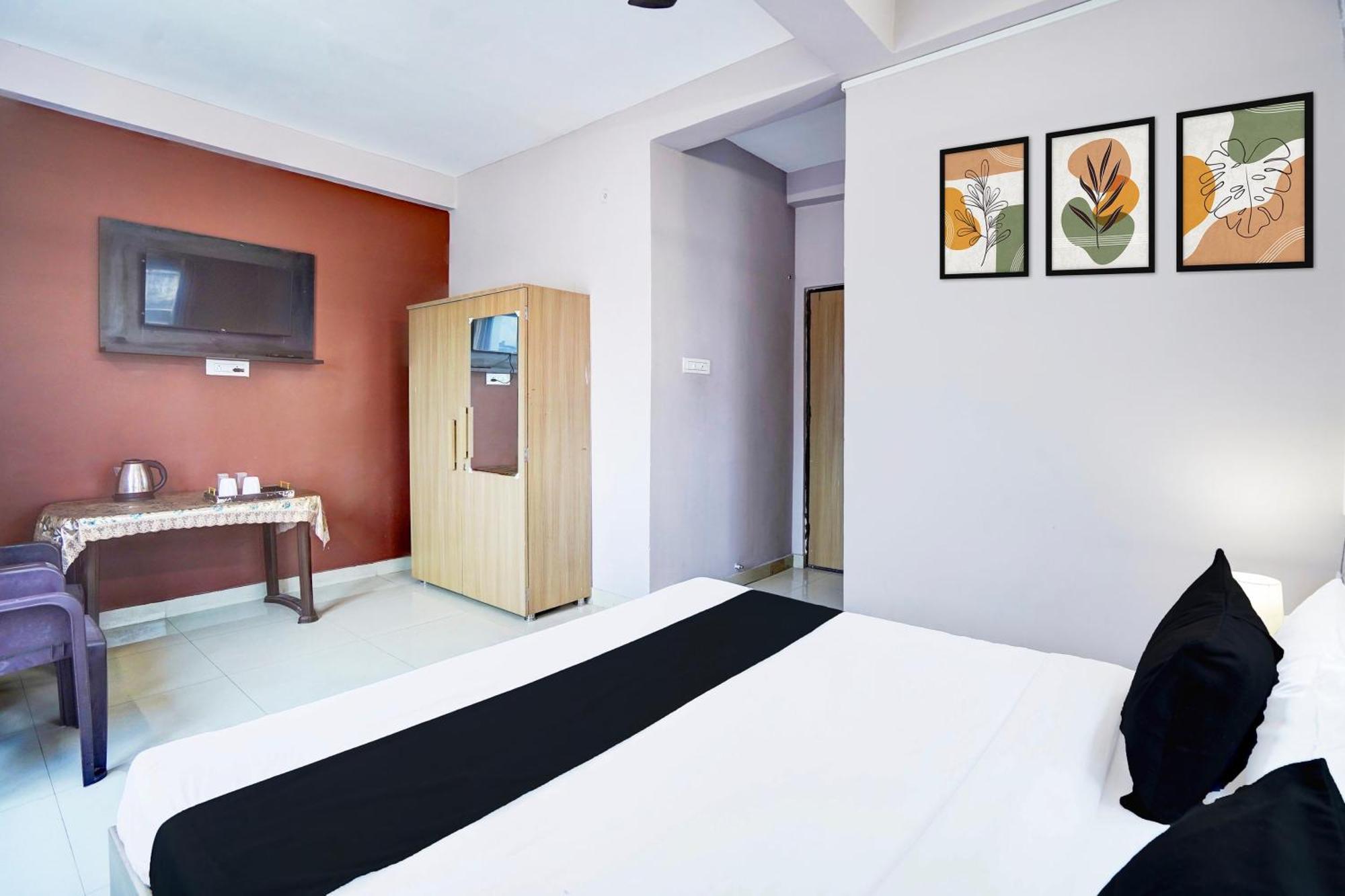 ורנאסי Super Hotel O Blw Kakarmatta Near Banaras Junction מראה חיצוני תמונה