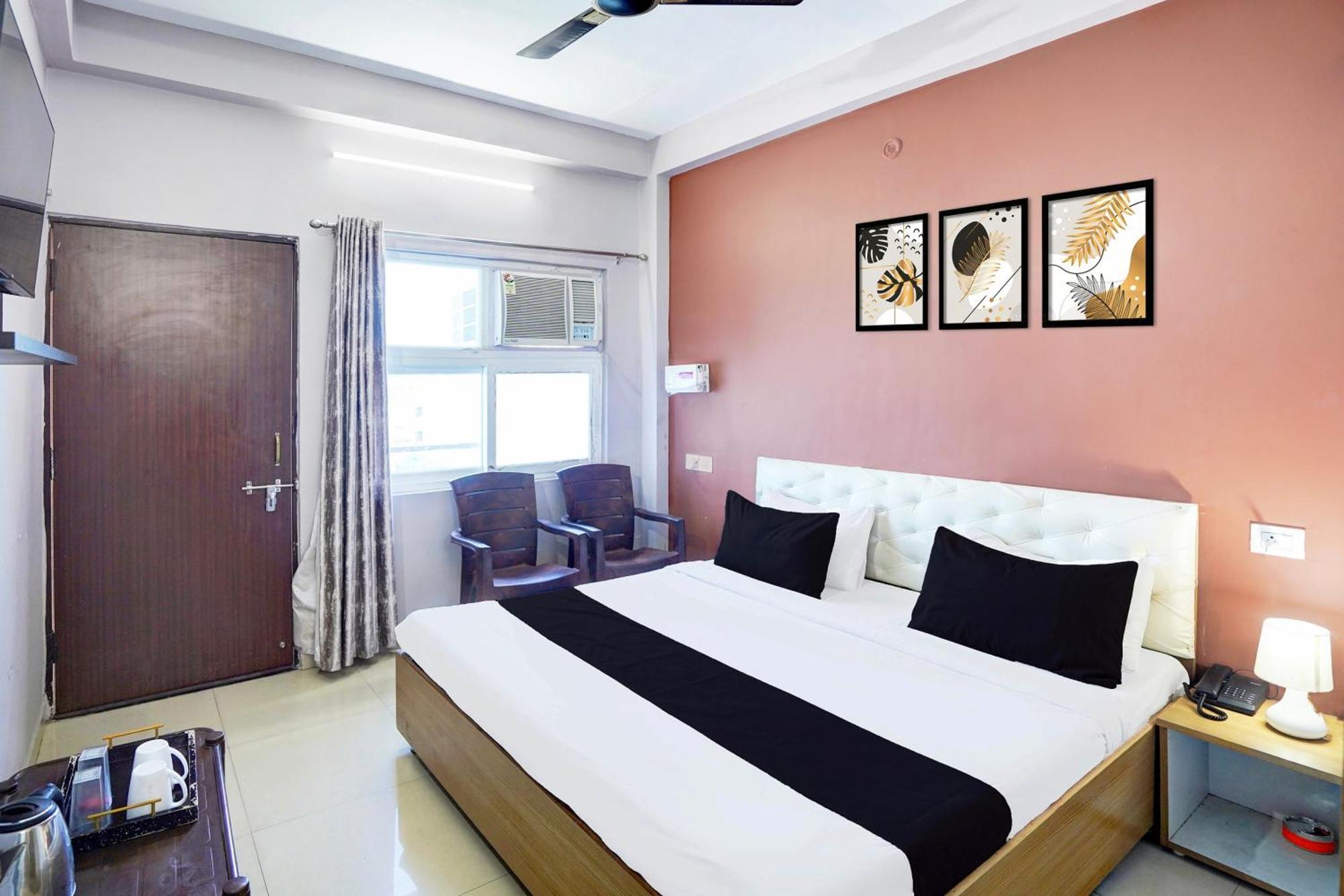 ורנאסי Super Hotel O Blw Kakarmatta Near Banaras Junction מראה חיצוני תמונה